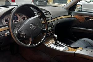 MERCEDES E320 avantgarde