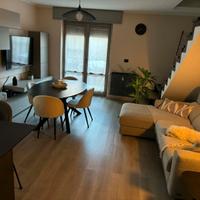 Appartamento TOTALMENTE ARREDATO + GARAGEe CANTINA