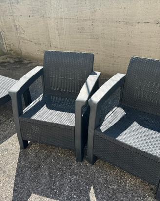 Sedie e tavolo per giardino