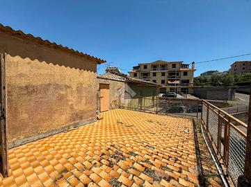 PALAZZINA A VITERBO
