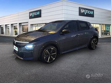 Lancia Ypsilon Ibrida Edizione Cassina e-DCT