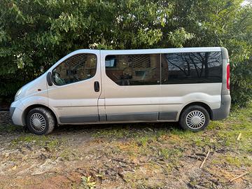 Opel vivaro 9posti