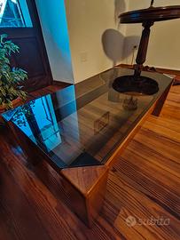 Tavolino da salotto in legno e vetro