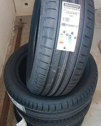 N 4 pneumatici Bridgestone Turanza 235/50 R19 t005