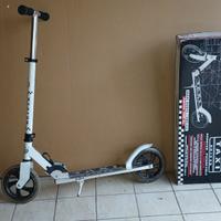 Monopattino muscolare