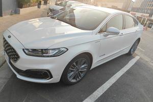Ford Mondeo Vignale Hybrid 2020