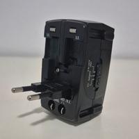 Adattatore/caricatore universale da viaggio