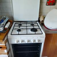 Cucina a gas 4 fuochi con forno