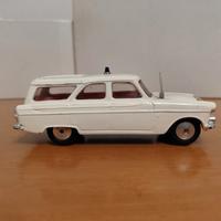 Corgi Toys Ford  no Politoys Mebetoys Dinky 