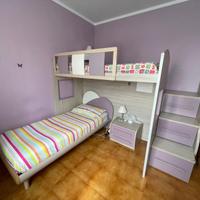 Cameretta con letto a castello