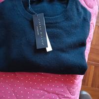 maglione nuovo con etichetta 