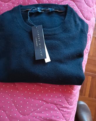 maglione nuovo con etichetta 