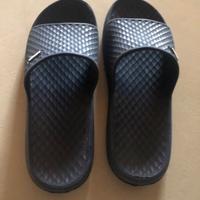 Ciabatte in plastica blu n.43