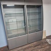 Quattro vetrine espositive professionali