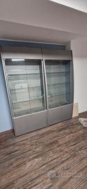 Quattro vetrine espositive professionali