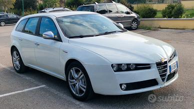 Alfa Romeo 159 2.0 JTDM Sportwagon Distinctive Bia