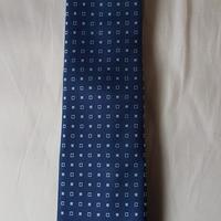 Cravatta blu classica lavorata a mano 