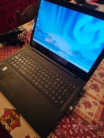 Notebook Windows 11 Lenovo 15,6 pollici