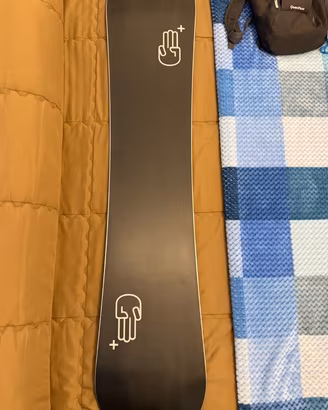 Tavola snowboard Bataleon 153W