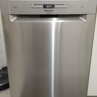 Lavastoviglie Ariston Hotpoint libera installazion