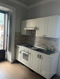 Cucina e tavolo