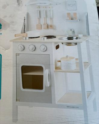 Cucina giocattolo in legno