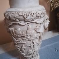 vaso cinese in resina in rilievo vintage