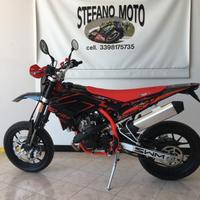 SWM SM 125R - MOTARD E5+ MY25 Nero Rosso
