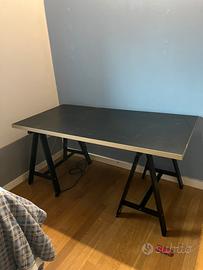 Scrivania IKEA