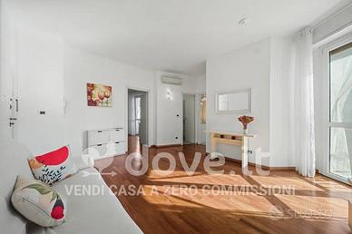 Appartamento di 80 m² con 3 locali e posto auto a 