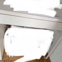 scrivania con cassettiera