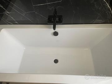 Vasca da bagno nuova