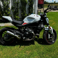 Ducati monster 797