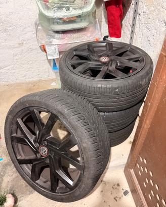 4 Cerchi in lega Volkswagen 7.5 19”