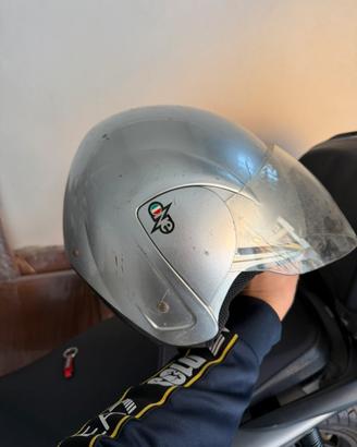 Casco con visiera