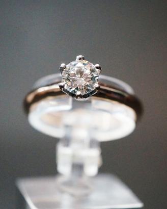 Anello Solitario con Diamante Naturale 0.60 ct