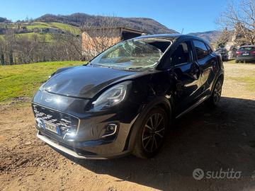 Ford Puma 1.0 EcoBoost Titanium INCIDENTATA