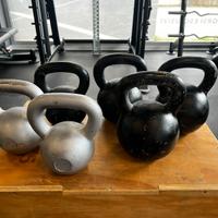 7 Kettlebell varie vendibili anche singolarmente