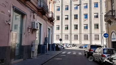 Bottega 35mq con soppalco adiacente al Tribunale
