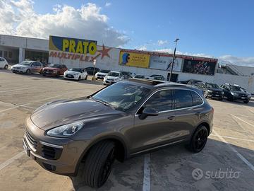 Porche cayenne 2015 platinum strafull
