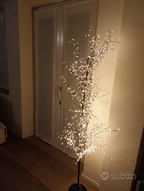 albero con lucine