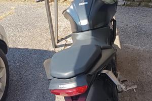 Honda CB125R 2024