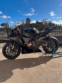 Yamaha yzf r1 2015 pista