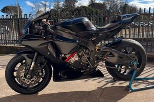 Yamaha yzf r1 2015 pista