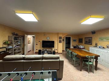 Dosson porzione a schiera in centro paese