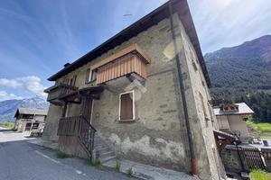 4 LOCALI A VALDISOTTO