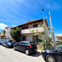 Casa indipendente con 4 appartamenti a SG Suergiu