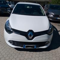 RENAULT Clio 1.5 dCi 75CV 5 porte AUTOCARRO