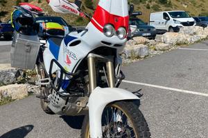 Honda africa twin 750 rd07a