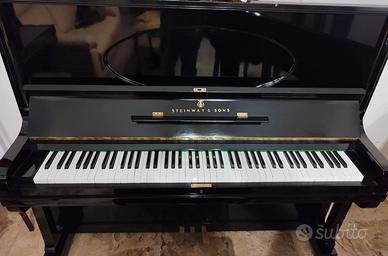Steinway pianoforte 3 pedali